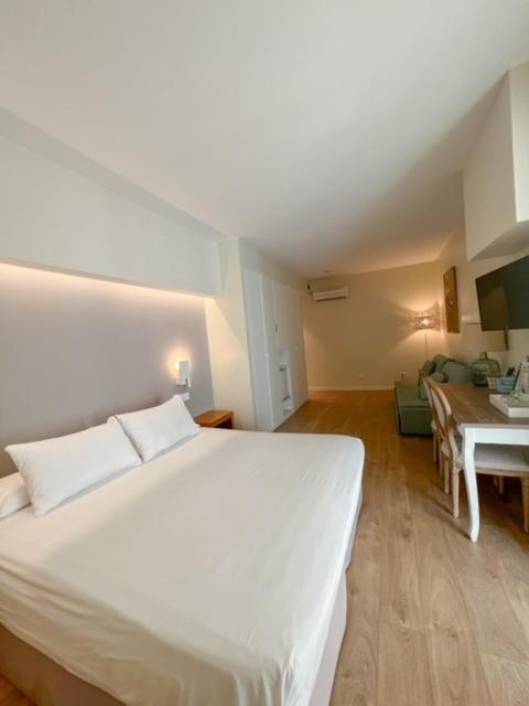 Hotel & Apartaments Thalassa Sport & Spa Ρόζες Εξωτερικό φωτογραφία