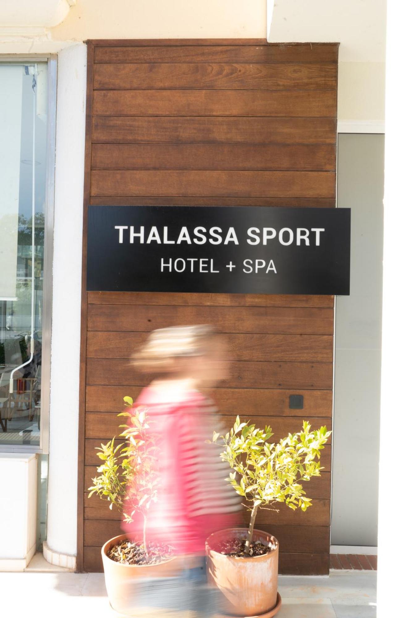 Hotel & Apartaments Thalassa Sport & Spa Ρόζες Εξωτερικό φωτογραφία