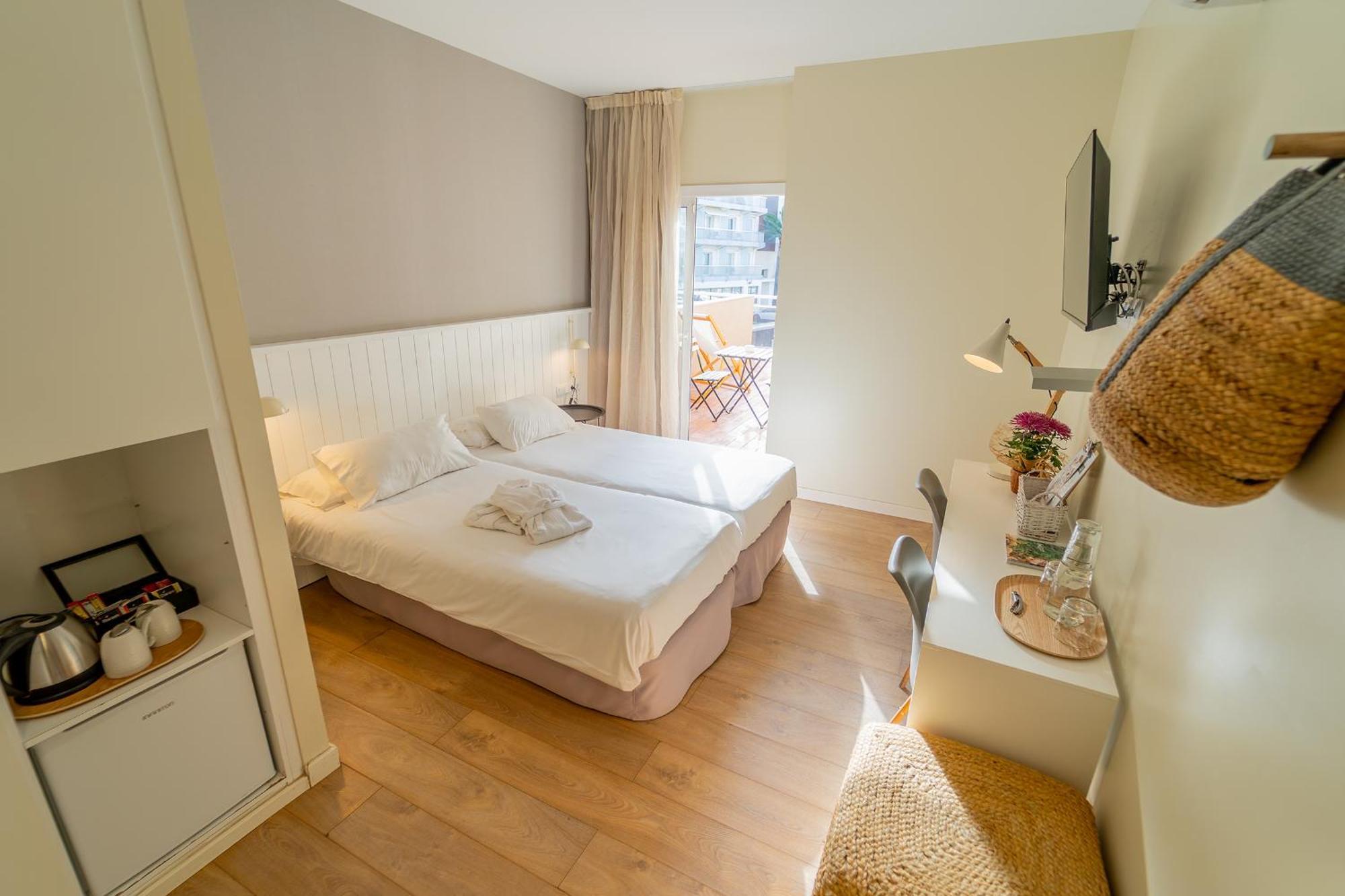 Hotel & Apartaments Thalassa Sport & Spa Ρόζες Εξωτερικό φωτογραφία