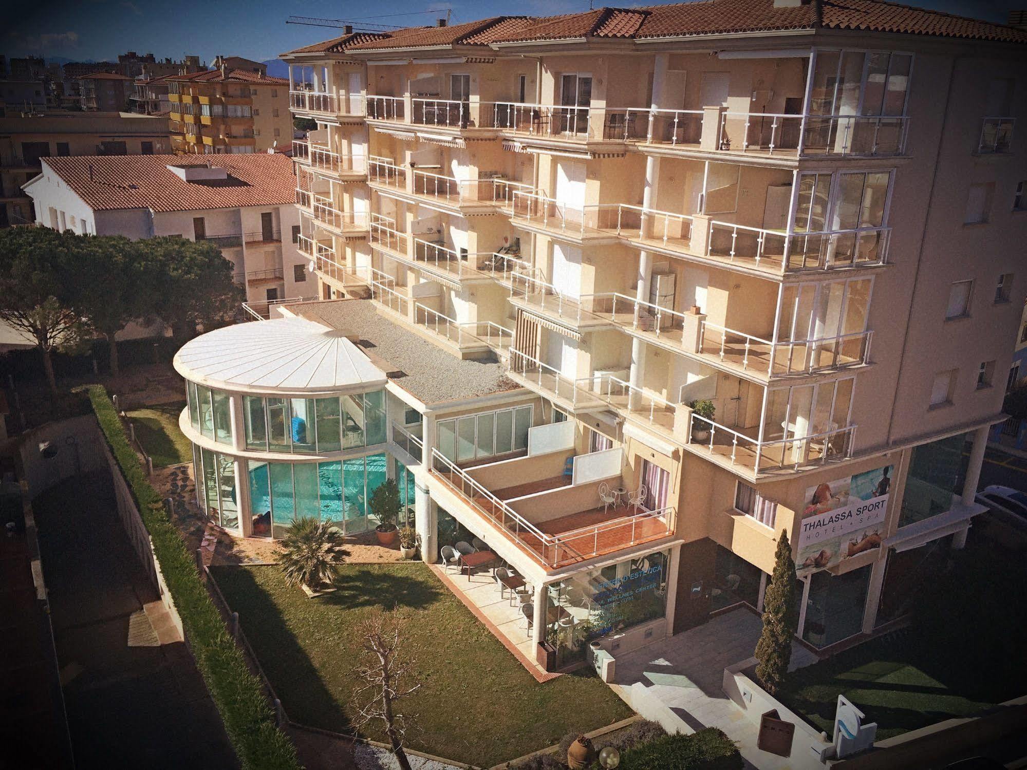 Hotel & Apartaments Thalassa Sport & Spa Ρόζες Εξωτερικό φωτογραφία